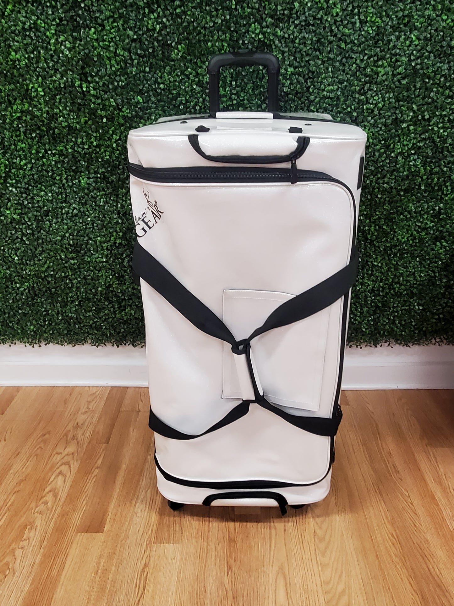 Glam’r Gear White Sparkle Bag