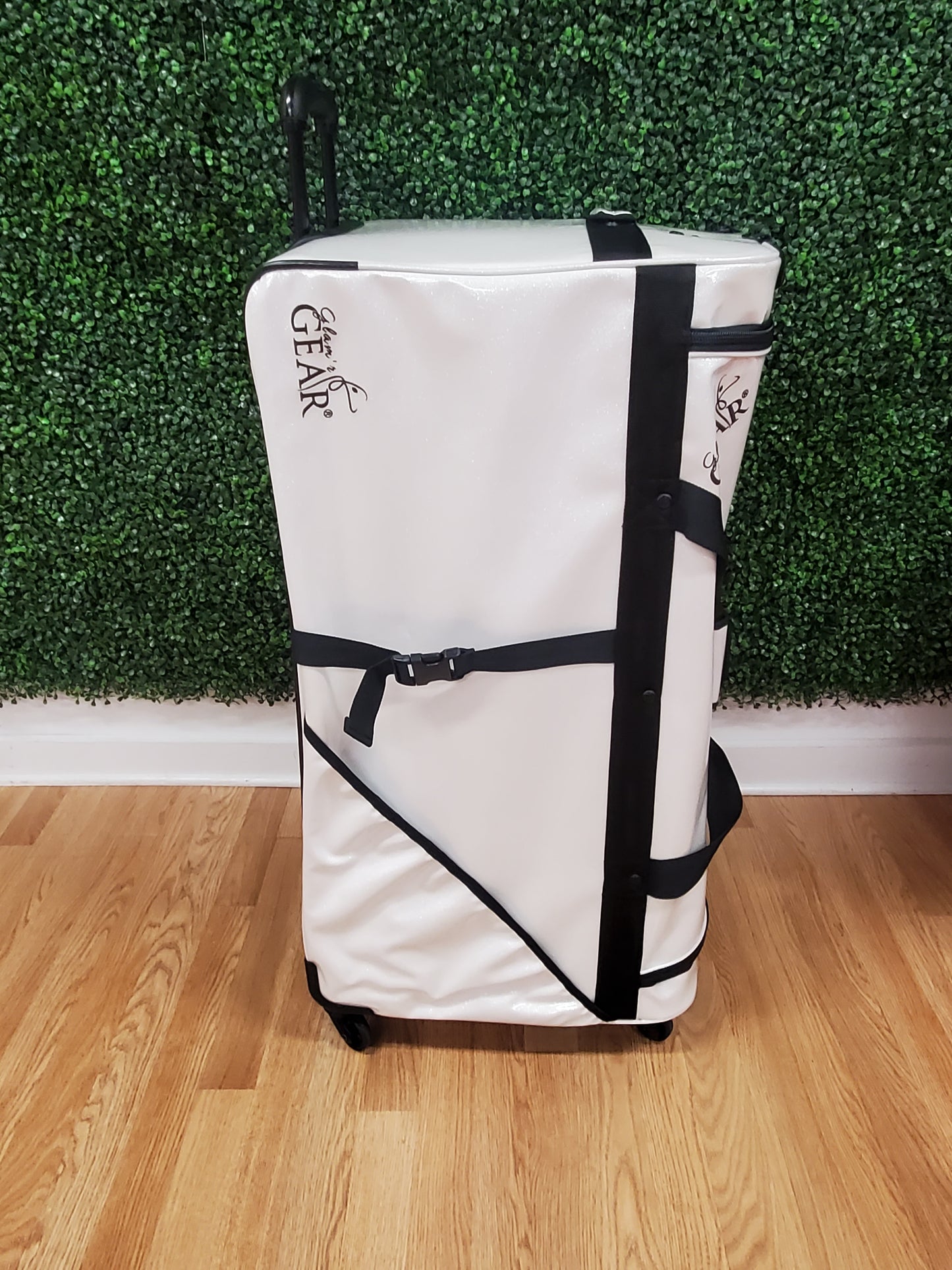 Glam’r Gear White Sparkle Bag