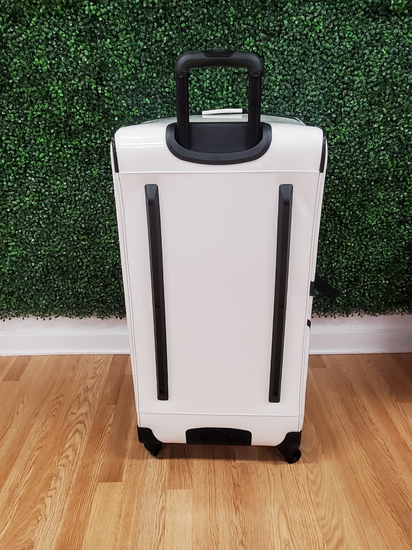 Glam’r Gear White Sparkle Bag