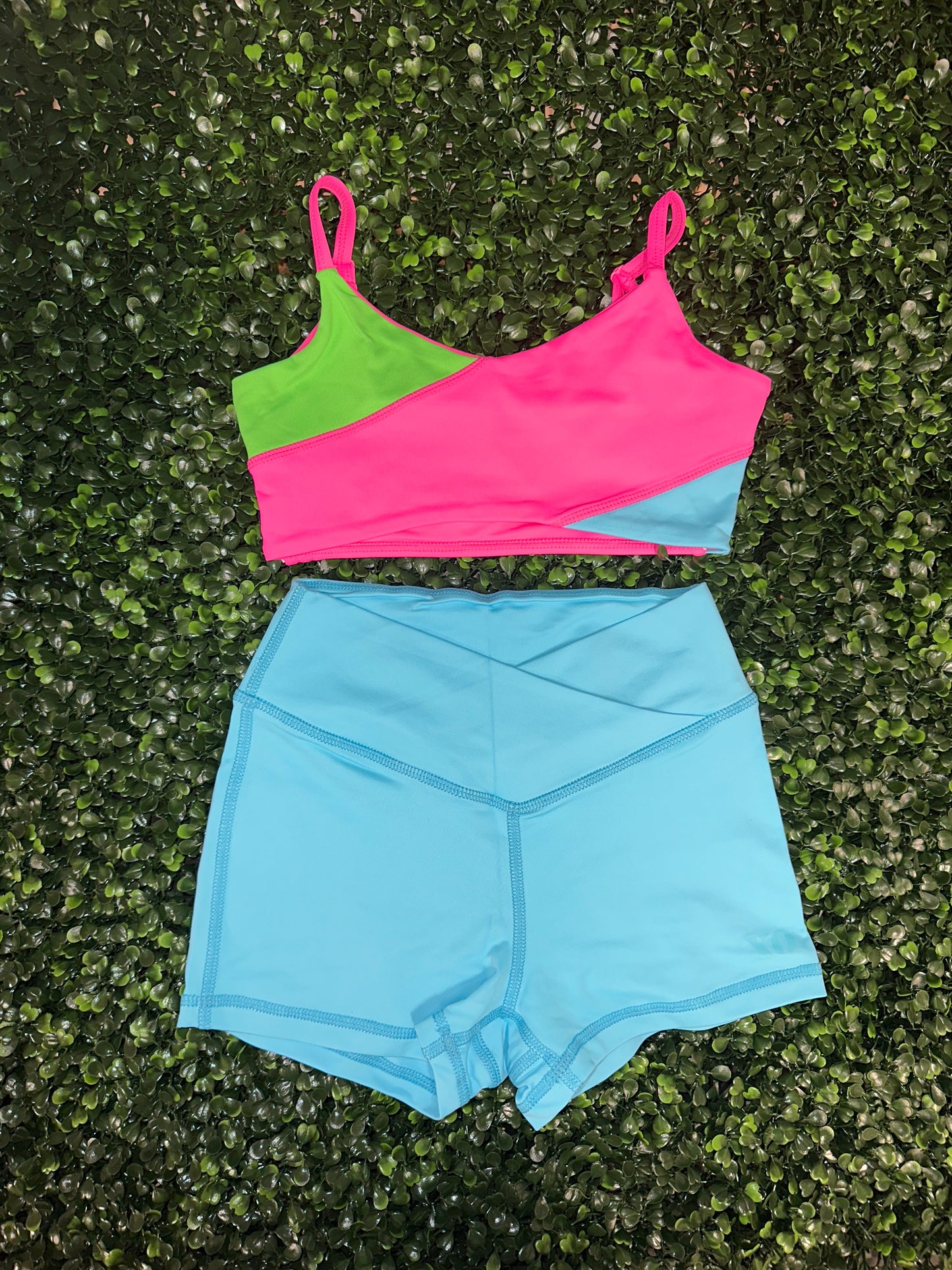 Slice & Dice V-Cation Short Set