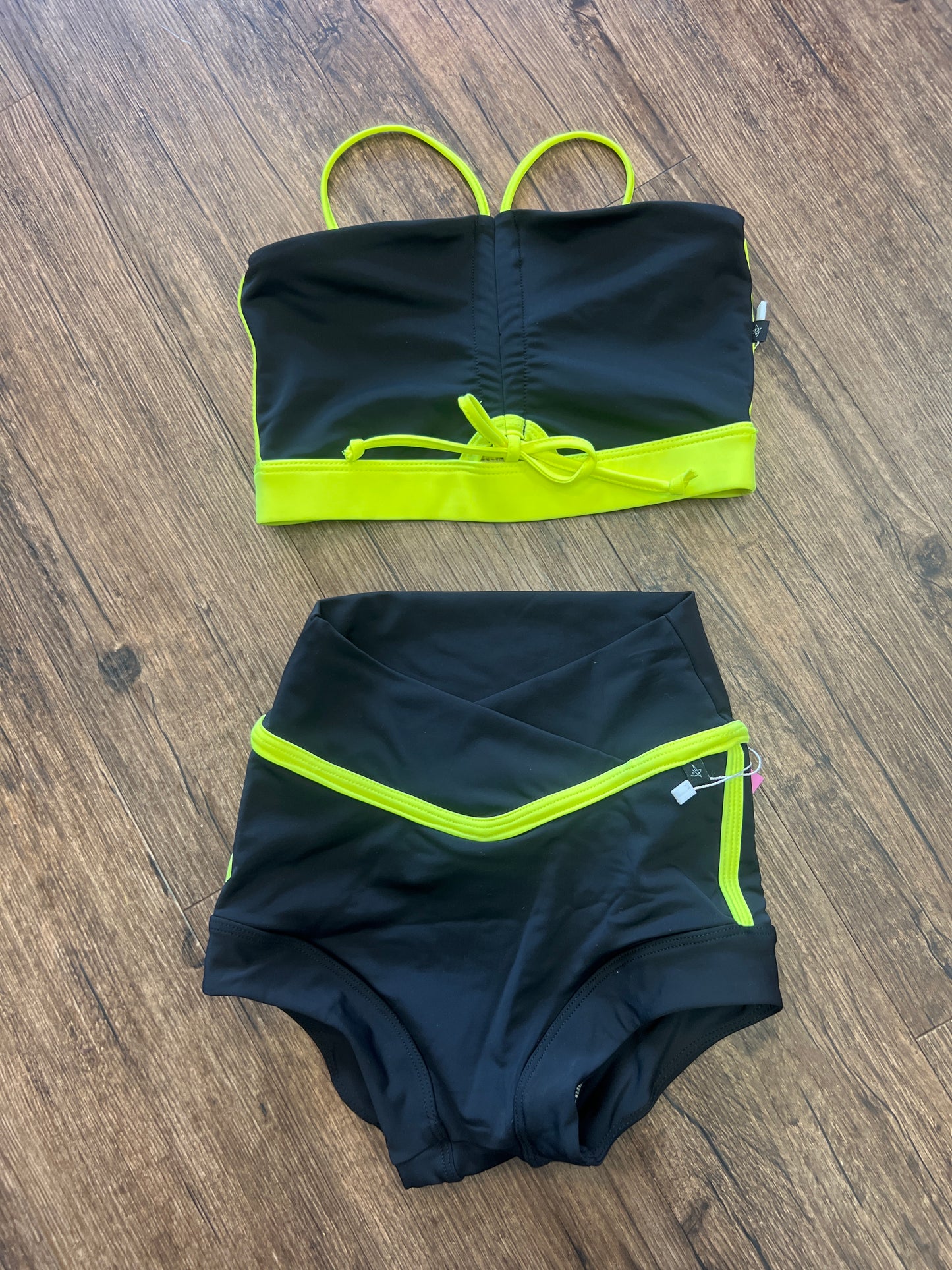 Gigi Top & Brief Set