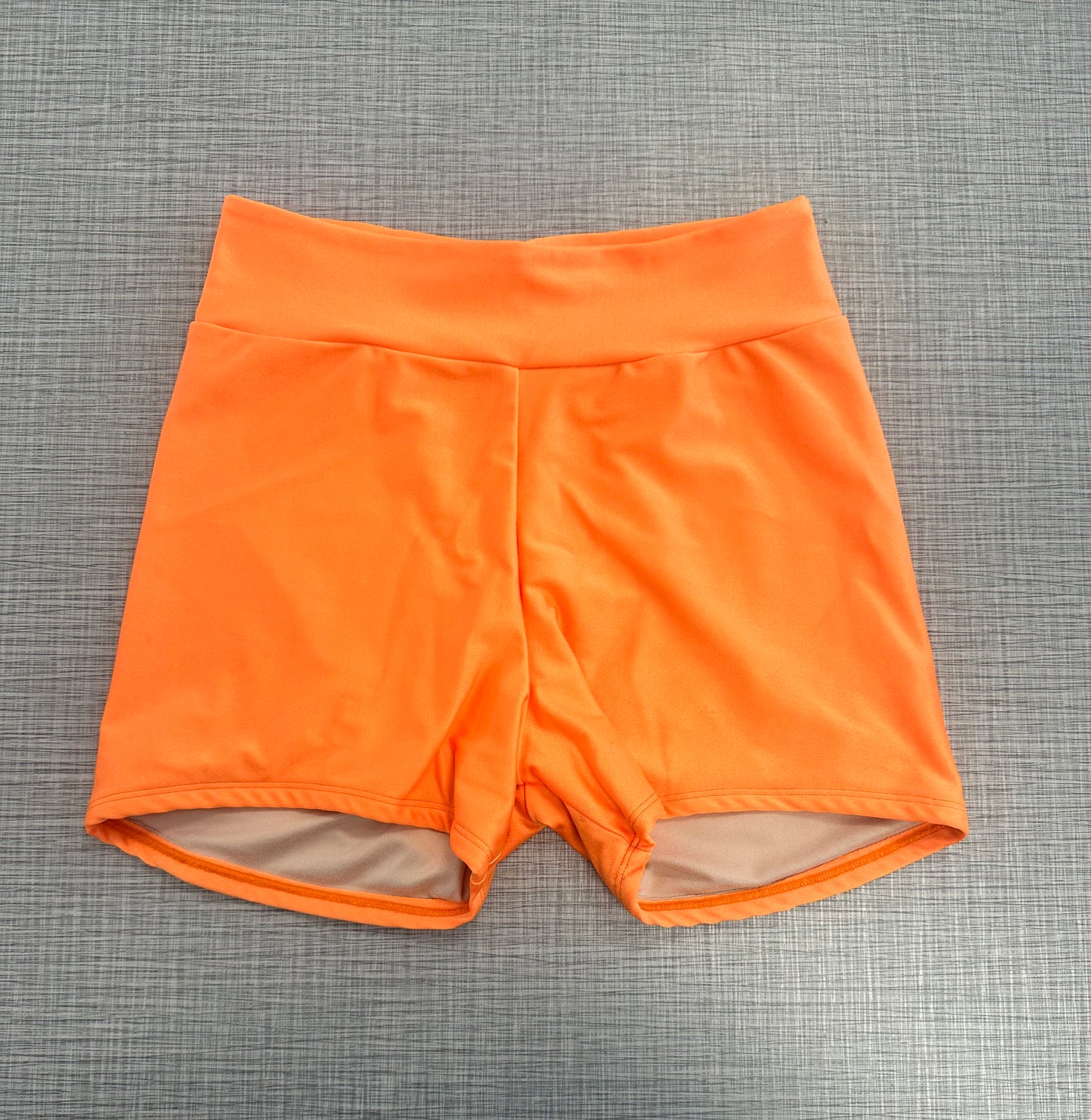 Busy Bod Leo Short