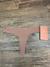 Load image into Gallery viewer, Capezio Mocha Seamless Thong #3691
