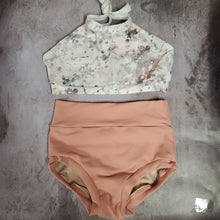 Load image into Gallery viewer, Halter Floral Blush Set Size 12-14
