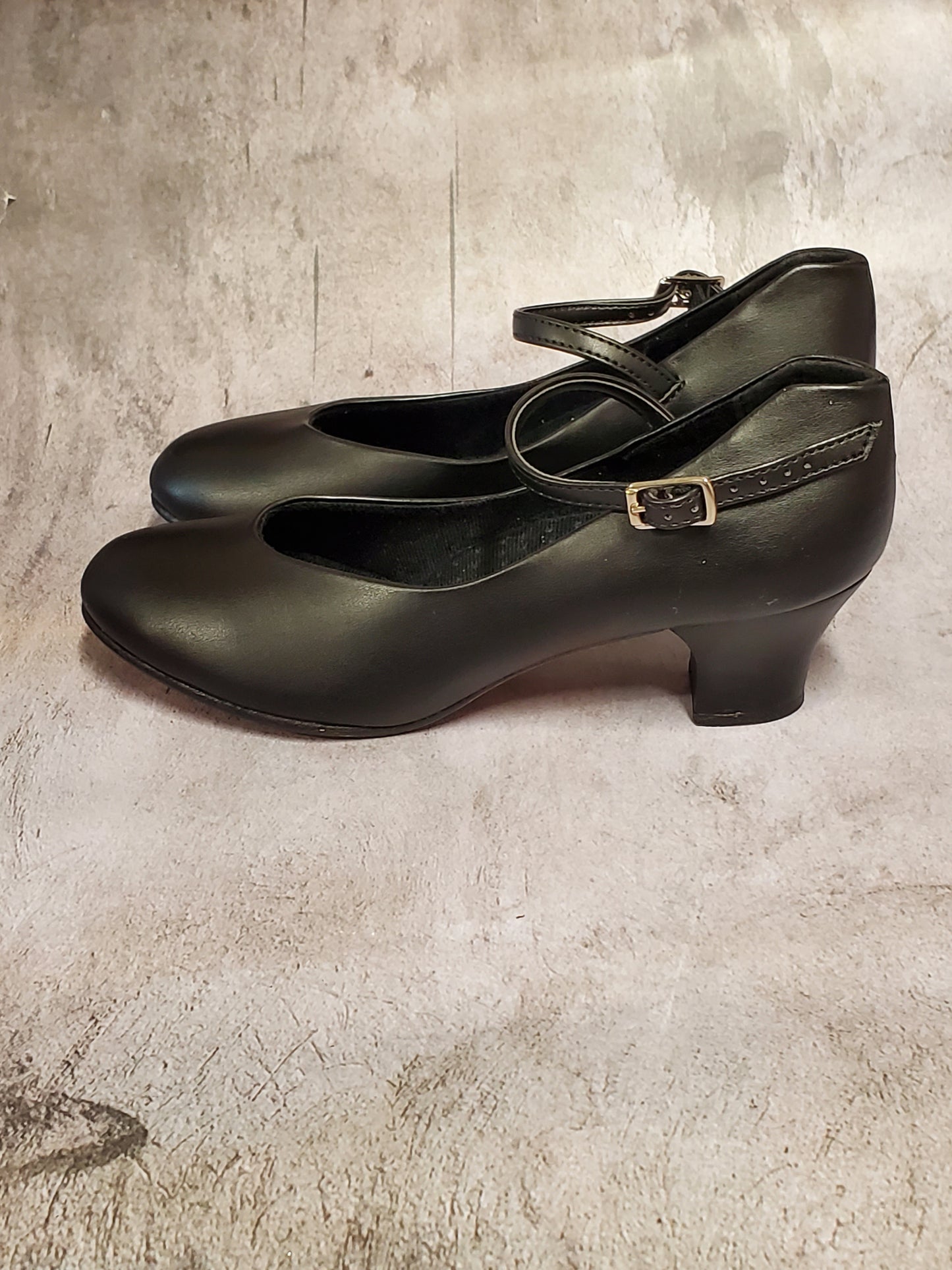 Capezio 1.5” Heel Character Shoes Black #550