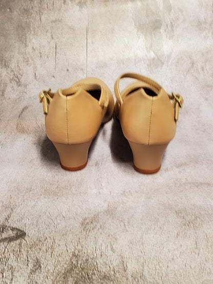 Capezio 1.5” Heel Character Shoes Caramel #550