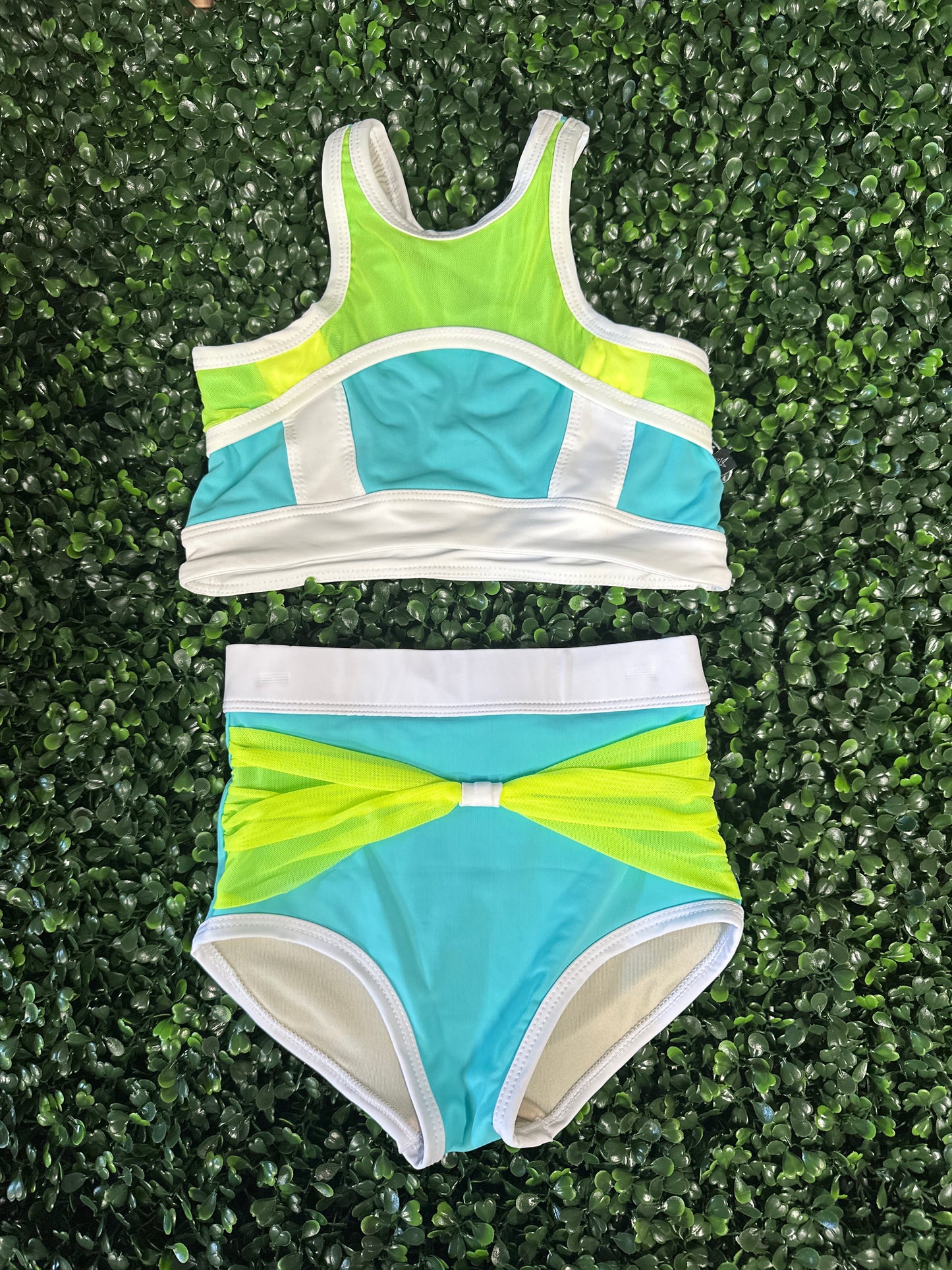 Bright Top & Unique Brief Set