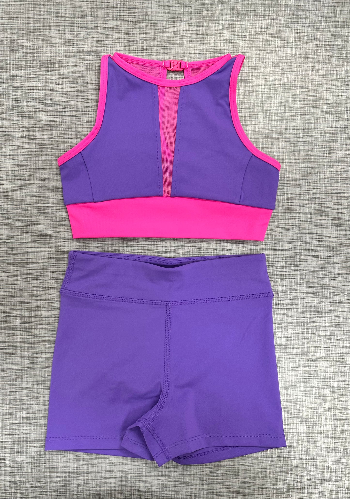 V 2-Tone Short Set