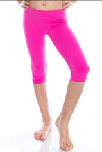 Load image into Gallery viewer, Kids One Size Capri Leggings
