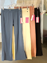 Load image into Gallery viewer, Evolve Empower Top &amp;  Flare Leggings Separates
