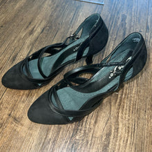 Load image into Gallery viewer, Capezio Black Ballroom Shoes
