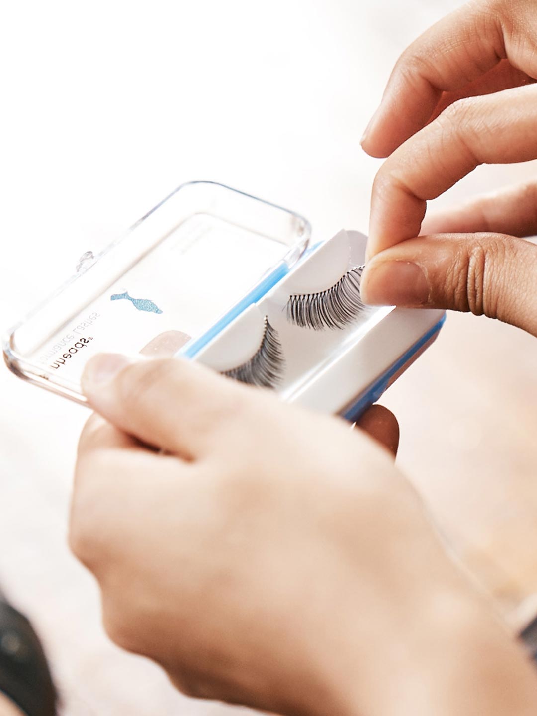 Flexible Eyelashes Made for Dancers