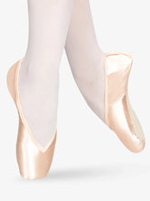 Load image into Gallery viewer, Freed Studio Professionals Pointe Shoes
